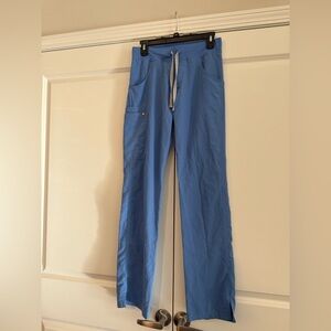 FIGS Kade Cargo Scrub pants size XS-T tall Cecil blue